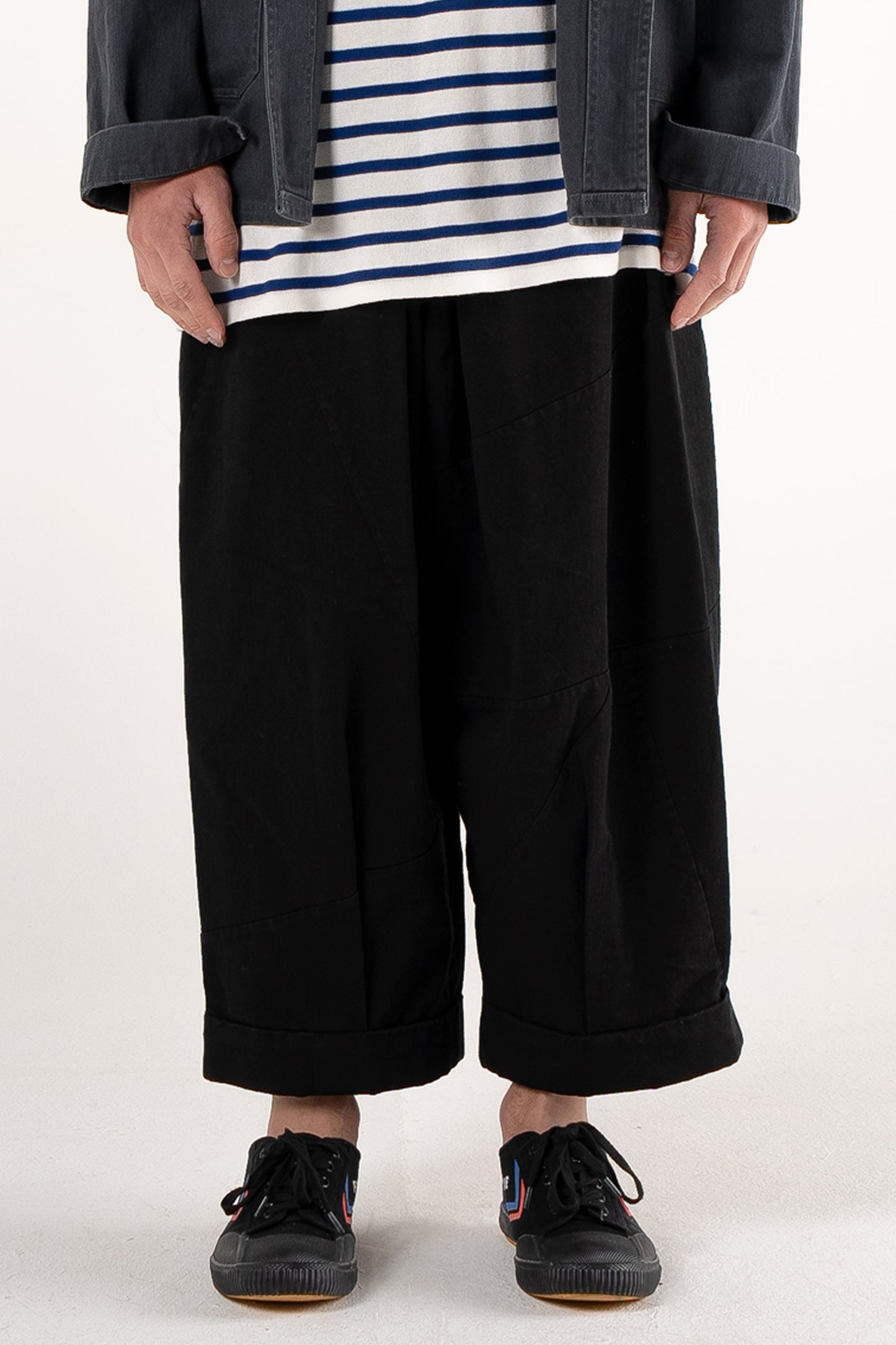 4Size Oversized Pants – Black